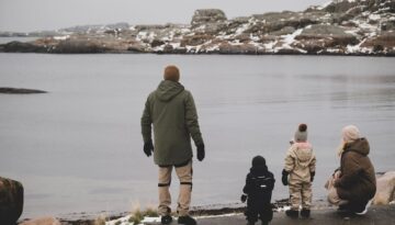 winter-hiking